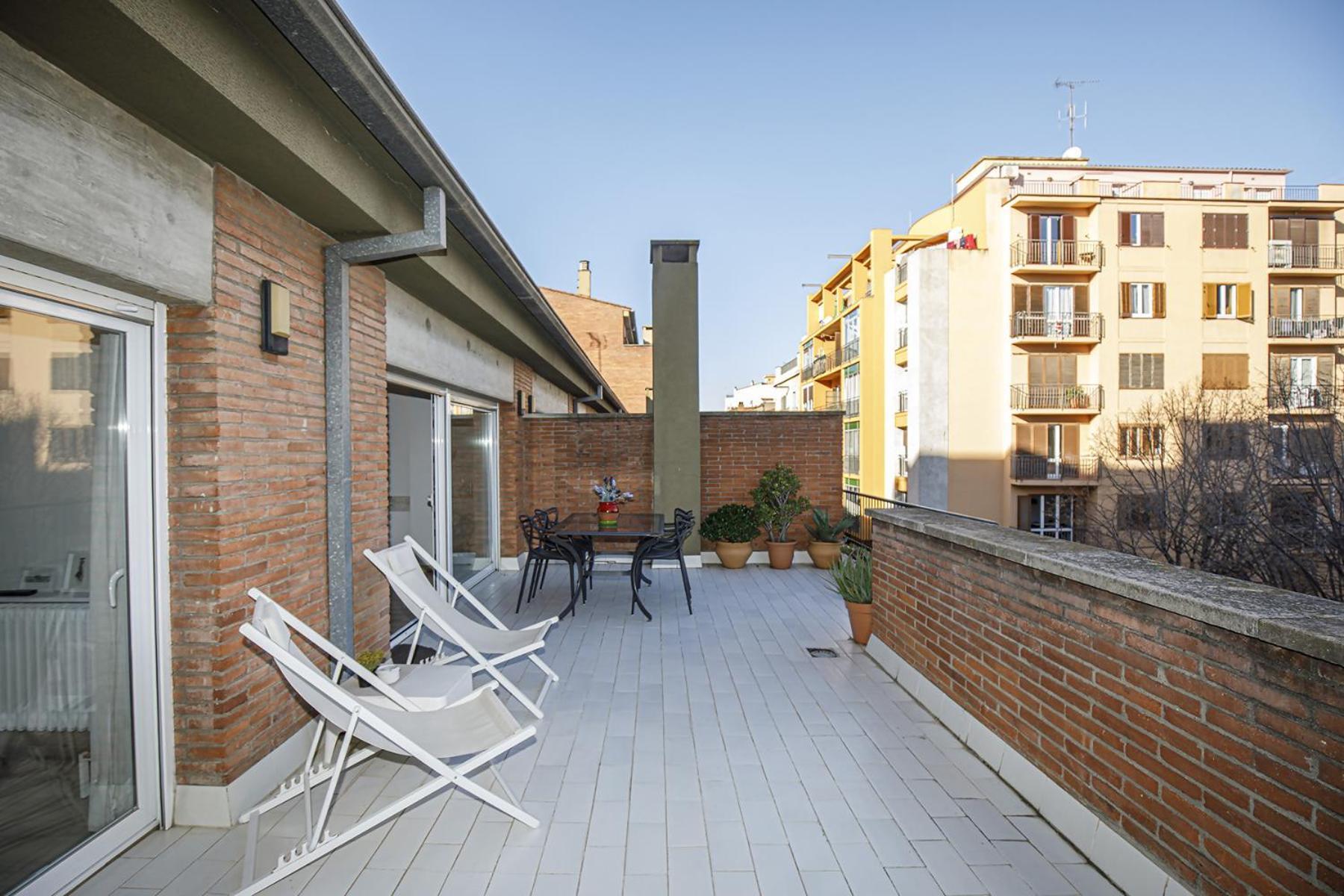 Apartamento Con Gran Terraza En Χιρόνα Εξωτερικό φωτογραφία