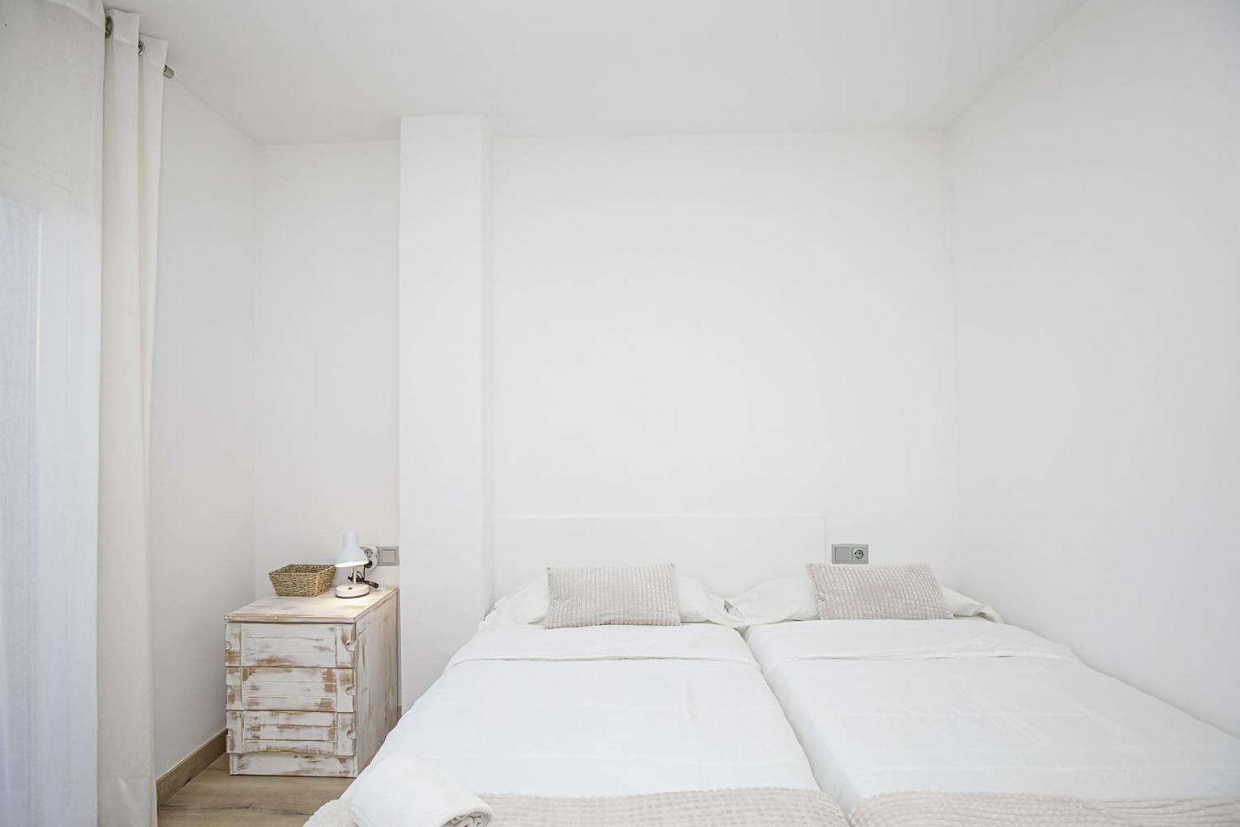 Apartamento Con Gran Terraza En Χιρόνα Εξωτερικό φωτογραφία
